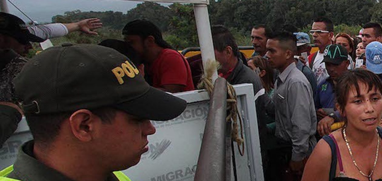 Alcaldes colombianos piden declarar emergencia humanitaria por migración venezolana