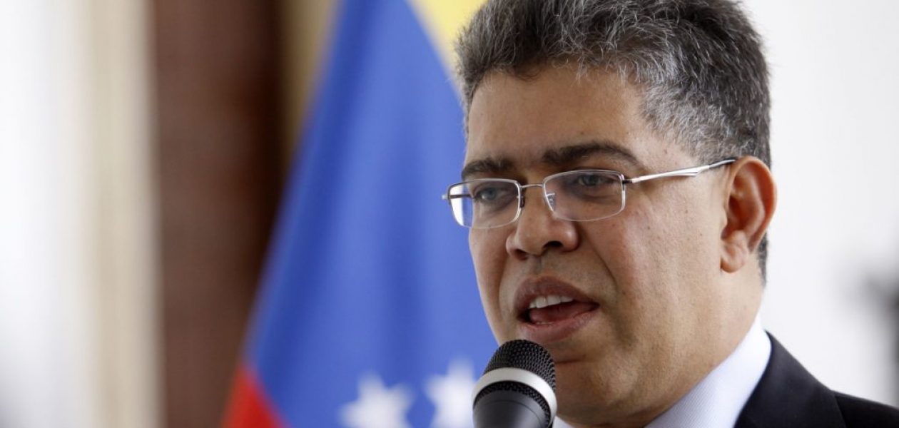 Jaua responsabiliza al pueblo por la escasez de alimentos