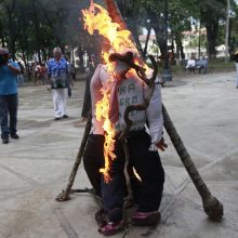 Venezolanos aceptarán transferencias para la quema de Judas