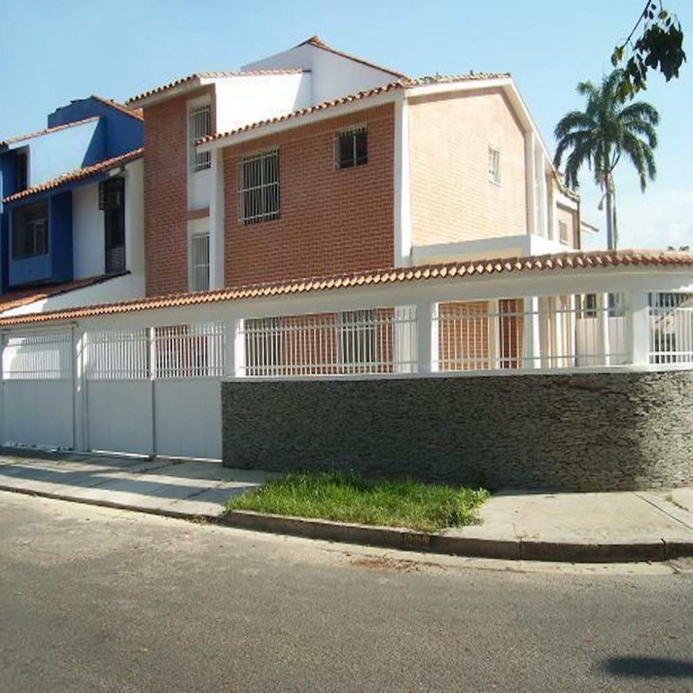 Cámara Inmobiliaria de Venezuela dice que plan «ubica tu casa» es un rumor