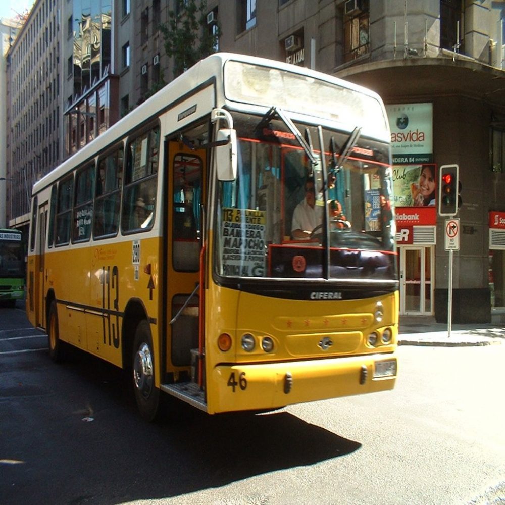 Hermanas venezolanas murieron tras ser arrolladas por un autobús en Chile