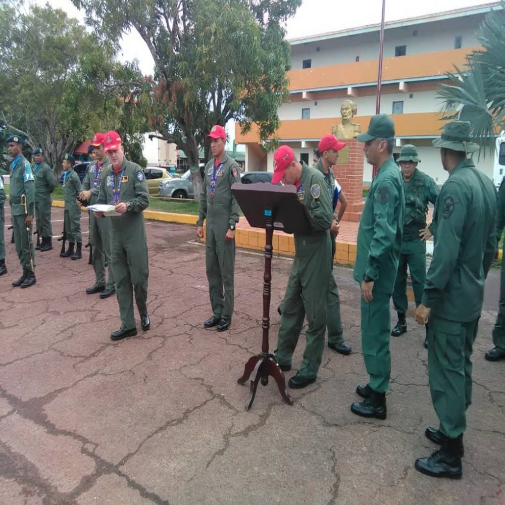 Obligan a militares venezolanos firmar acta de «lealtad» a Maduro