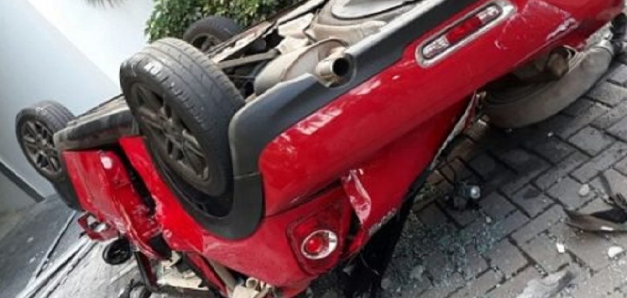 Dos venezolanos murieron al caer del cuarto piso de un estacionamiento en Panamá