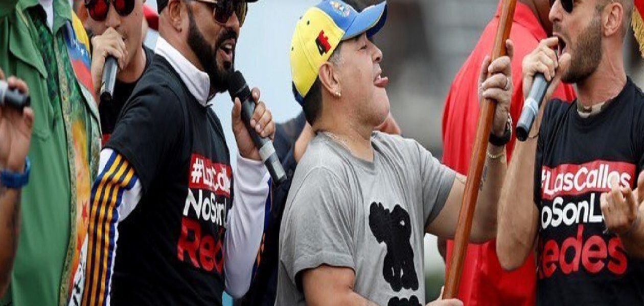 El nuevo show de Maradona durante acto de campaña de Maduro