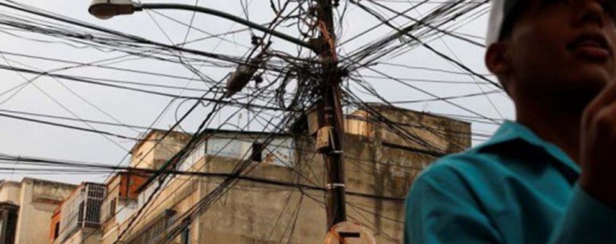 Documento sobre el desmoronamiento del sistema eléctrico en Venezuela