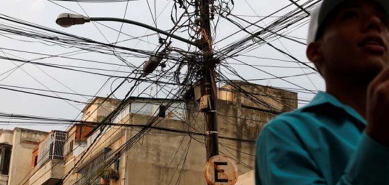 Documento sobre el desmoronamiento del sistema eléctrico en Venezuela