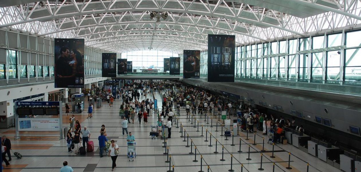 Venezolana fue detenida en aeropuerto argentino con 90.000 euros en efectivo