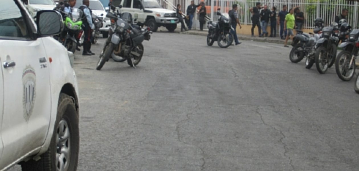 Abatidos por el Cicpc hombres que lanzaron granada contra sede policial