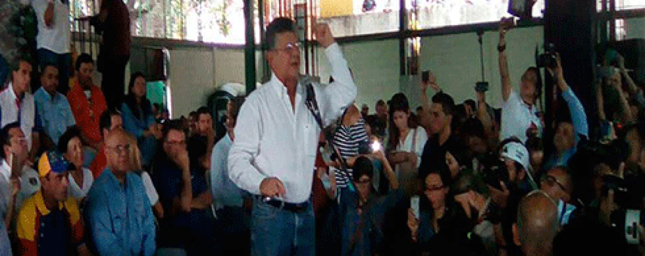 Allup en rueda de prensa de la MUD: Hay que echarle bolas al referendo