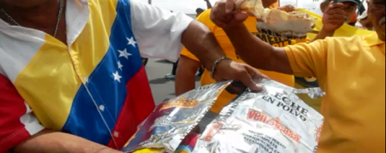 Denuncian que bolsas de comida de los CLAP incluyen alimentos vencidos