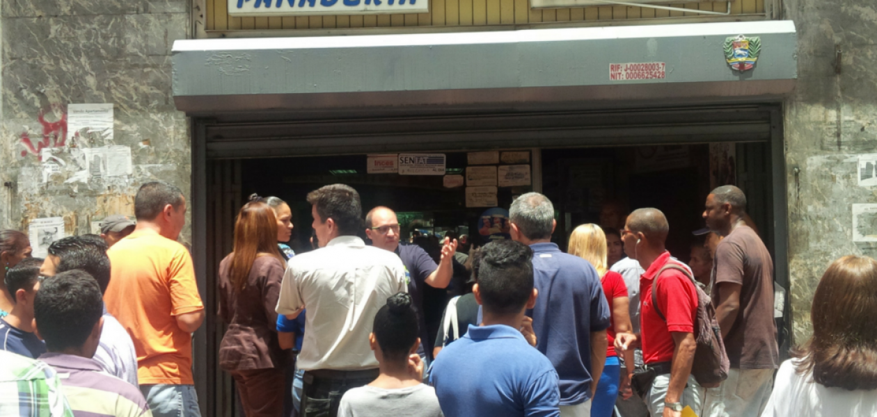 Obligan a panaderías solo vender a inscritos en CLAP