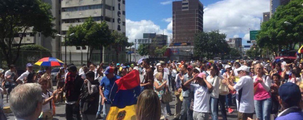 Venezolanos se concentraron en Parque Cristal en repudio al asesinato de Óscar Pérez