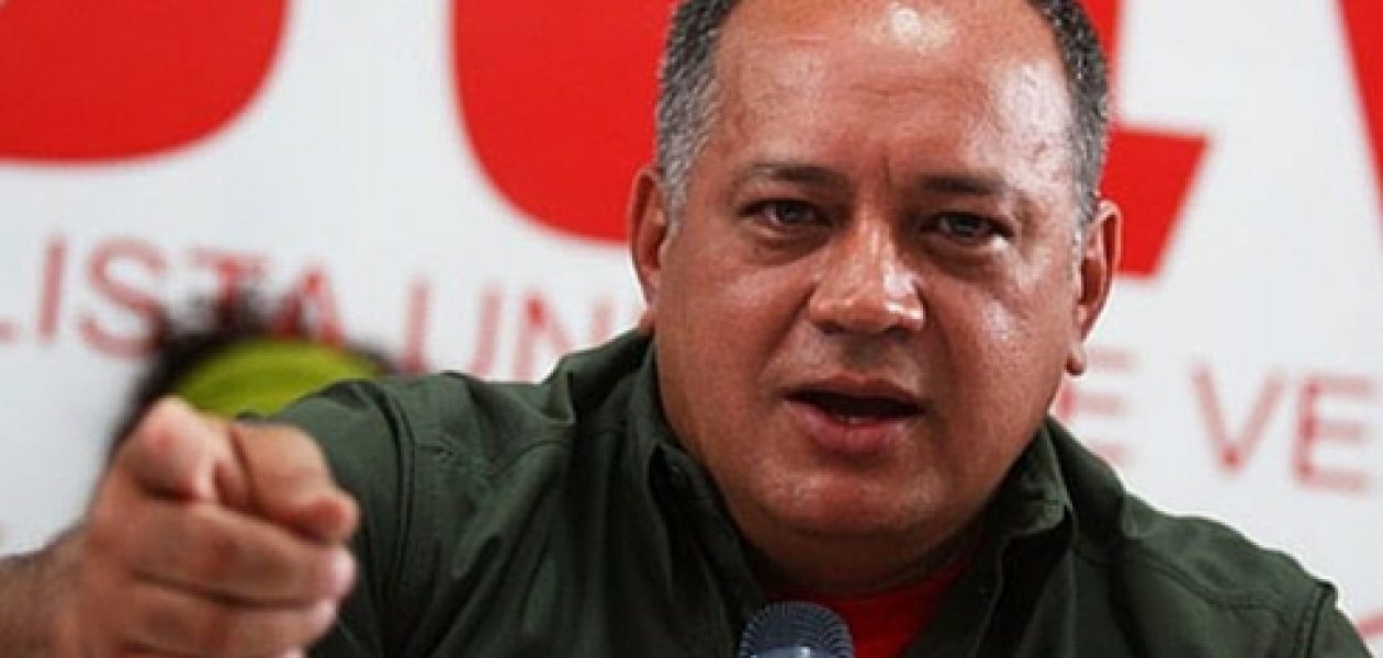 Diosdado Cabello: Funcionarios públicos que firmaron no deberían seguir en sus cargos
