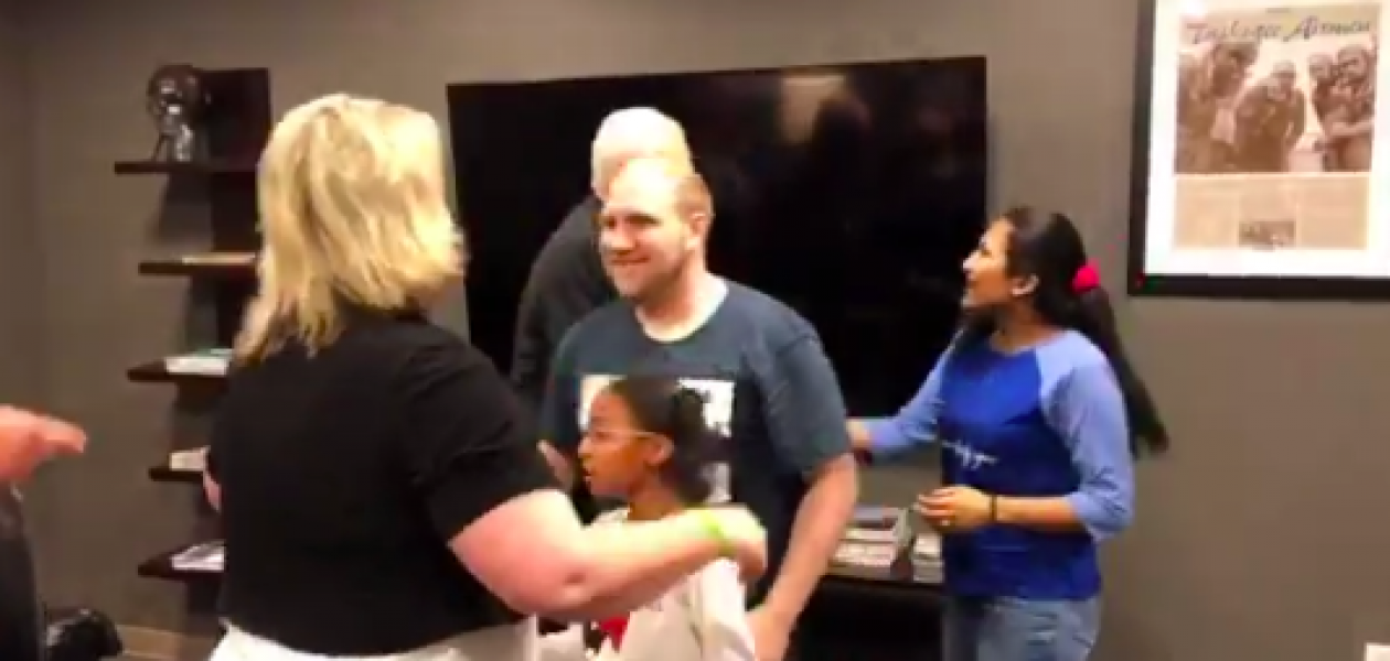 El reencuentro de Joshua Holt con su familia en EEUU (Video)