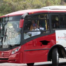 Cesar Lanzón: “Aquí siguen llenando los autobuses de personas para abultar mítines del régimen”