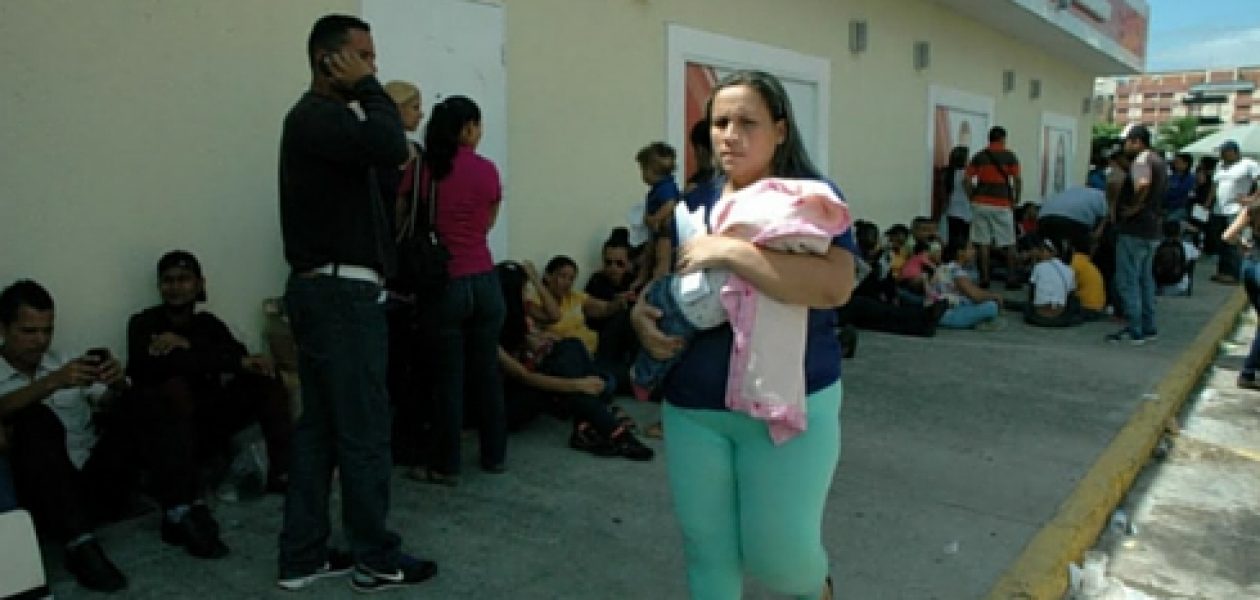 Sacrificios de madres venezolanas para evitar hambre  en sus hijos