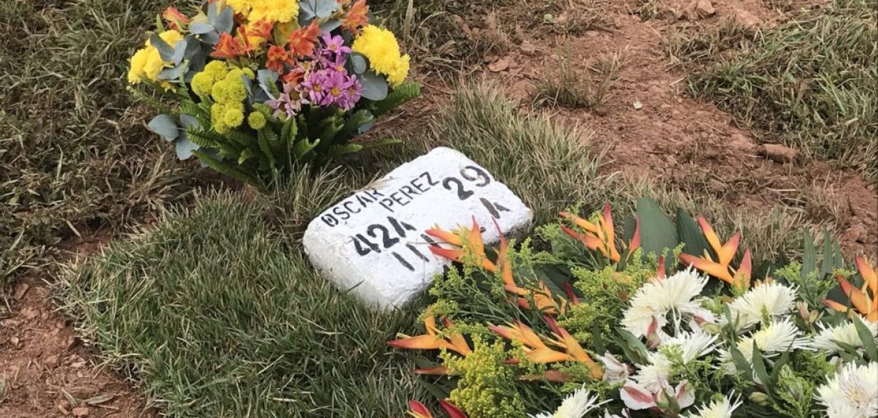 Óscar Pérez fue enterrado en la zona más alta del cementerio del Este (+fotos)