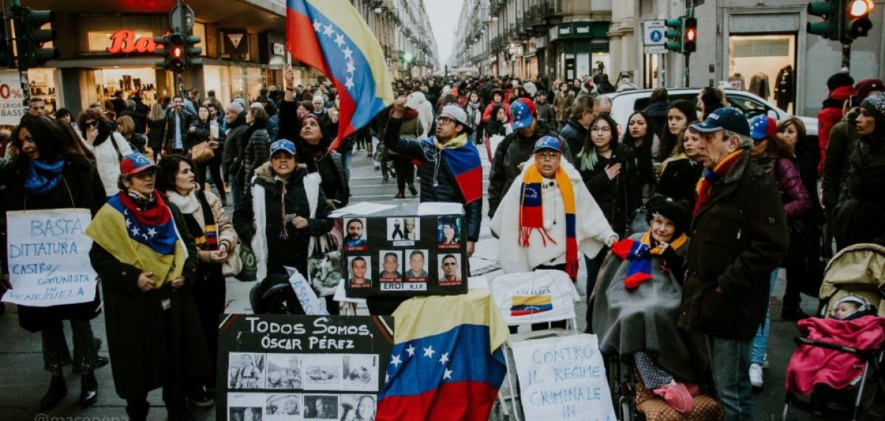 Venezolanos en Italia protestaron contra la masacre de El Junquito (+Fotos)