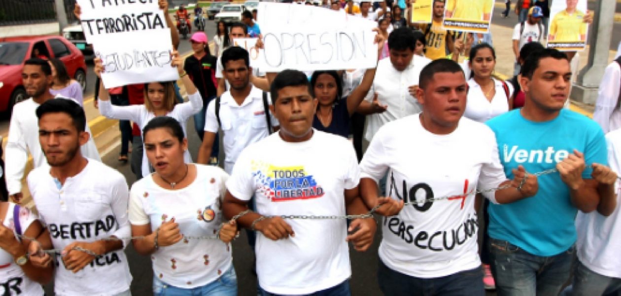 Estudiantes marchan en Zulia por la libertad de los presos políticos