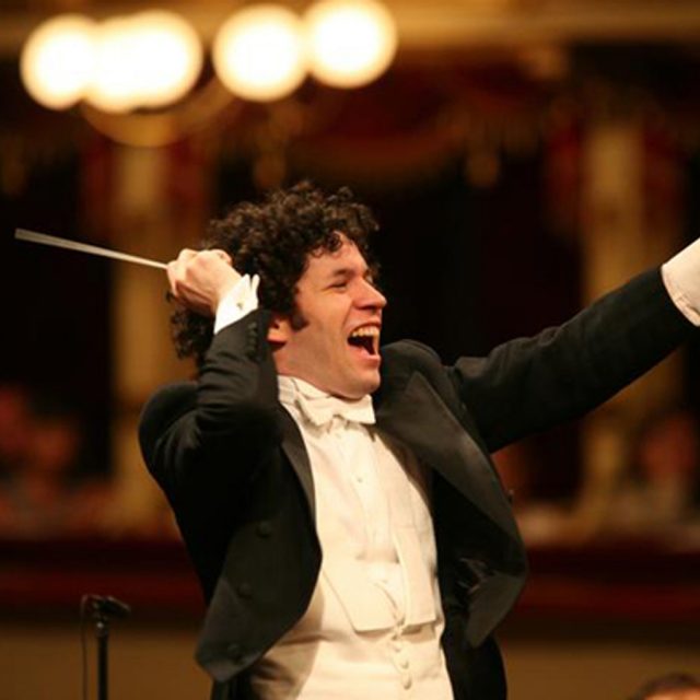Dudamel triunfa en debut junto a la Filarmónica de Viena