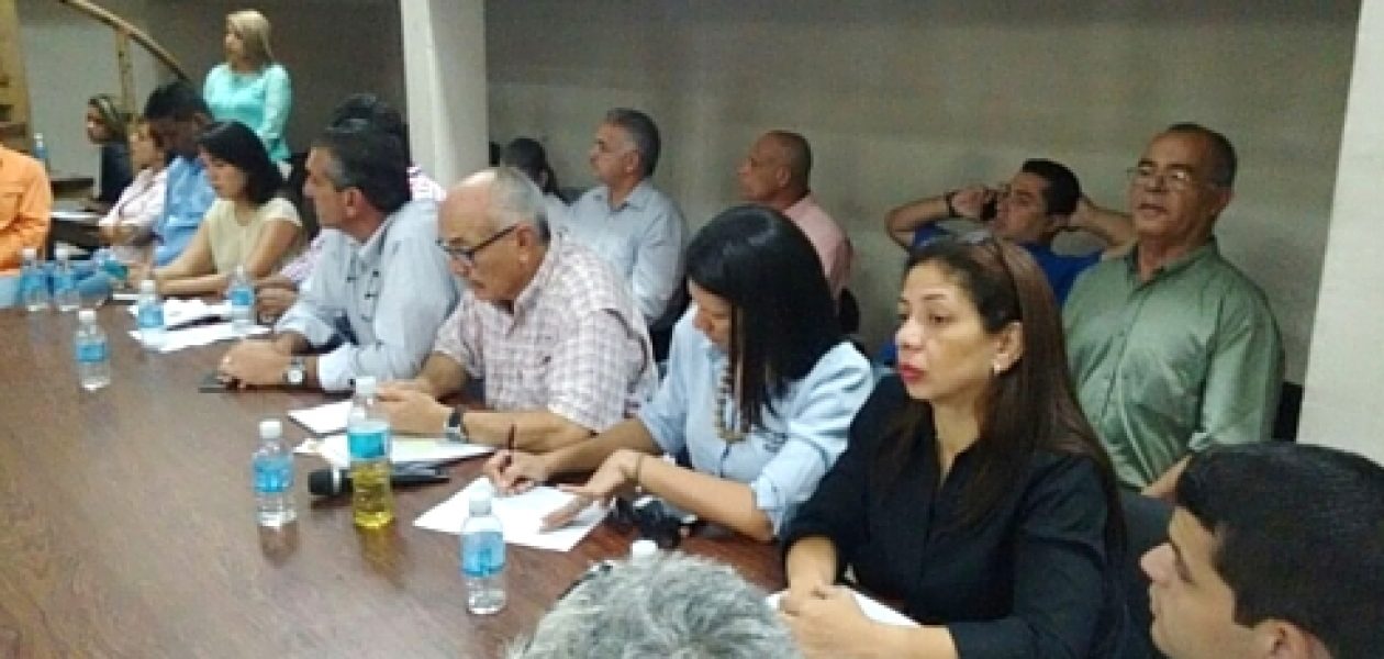 Gobierno de Venezuela siente piedra en el zapato con Ley de Contraloría