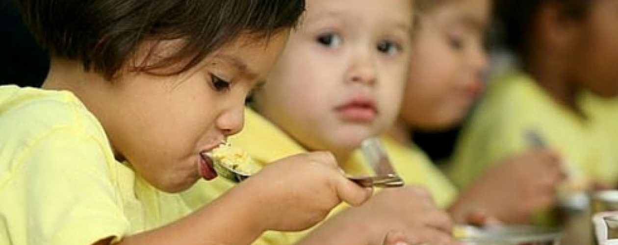 Hambre en Venezuela aleja a niños de las aulas de clases