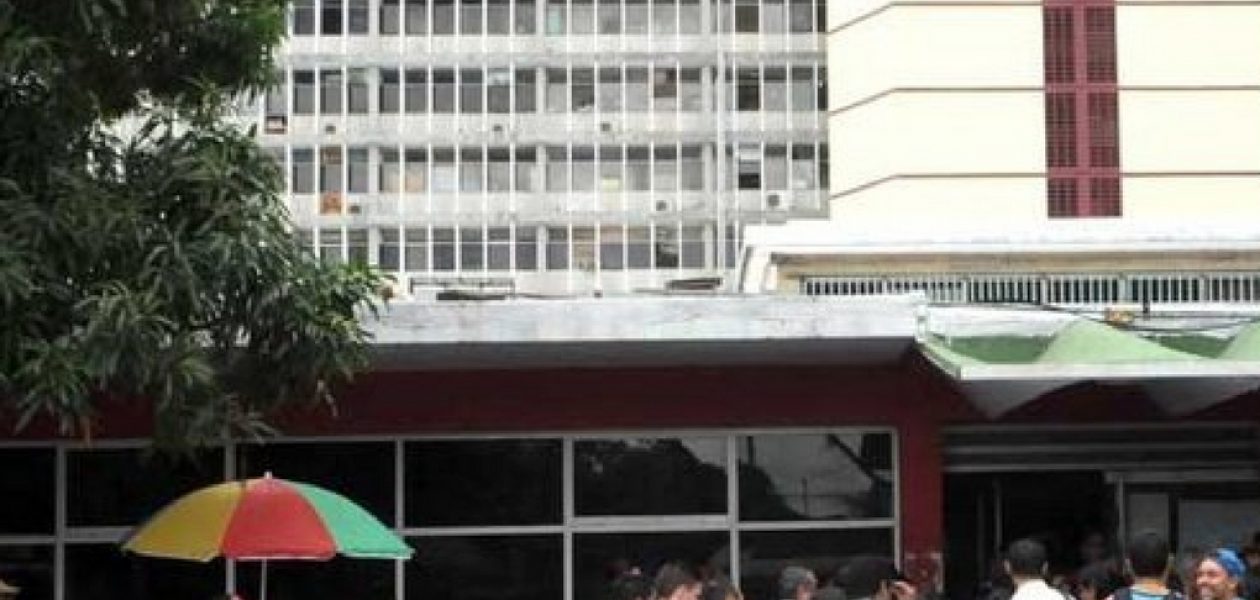 Despiden a médicos del Hospital Central de Maracay por recibir insumos