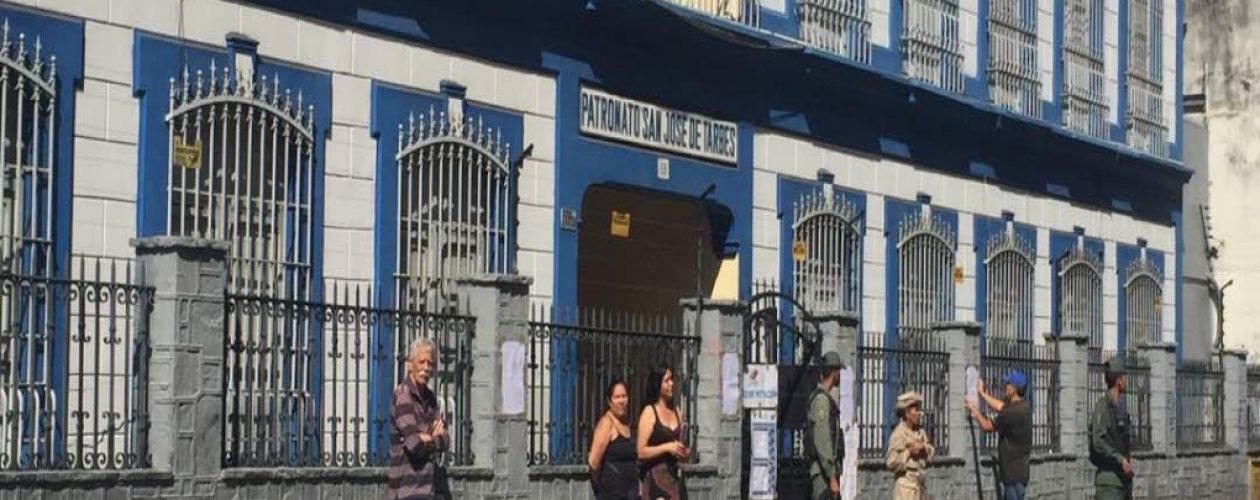 Centros de votación en Caracas permanecen vacíos (FOTOS)