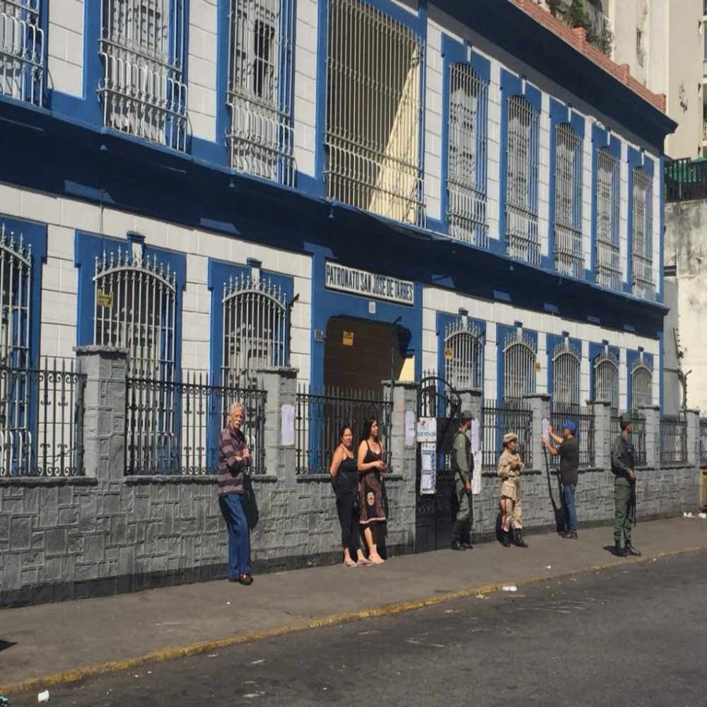 Centros de votación en Caracas permanecen vacíos (FOTOS)