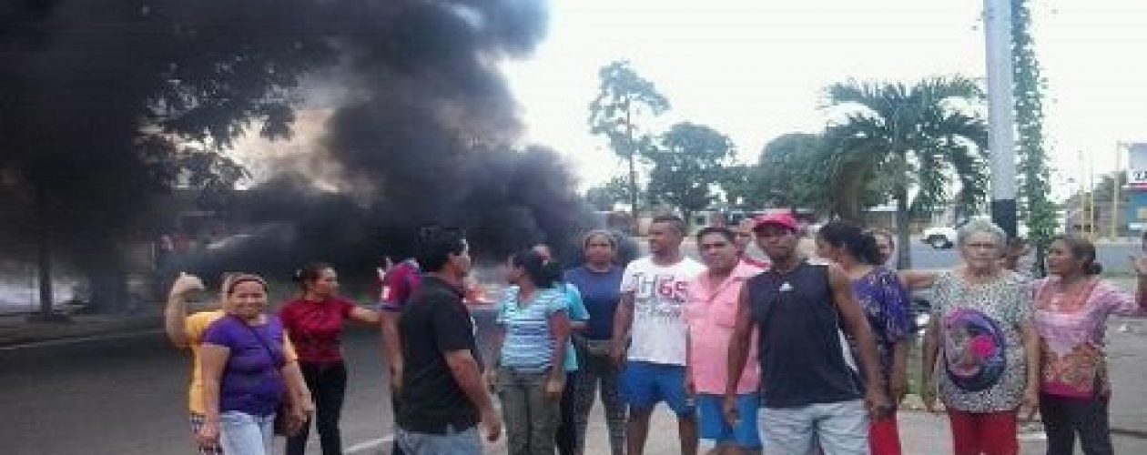 Arbitrariedades en los CLAP genera nueva protesta en San Félix