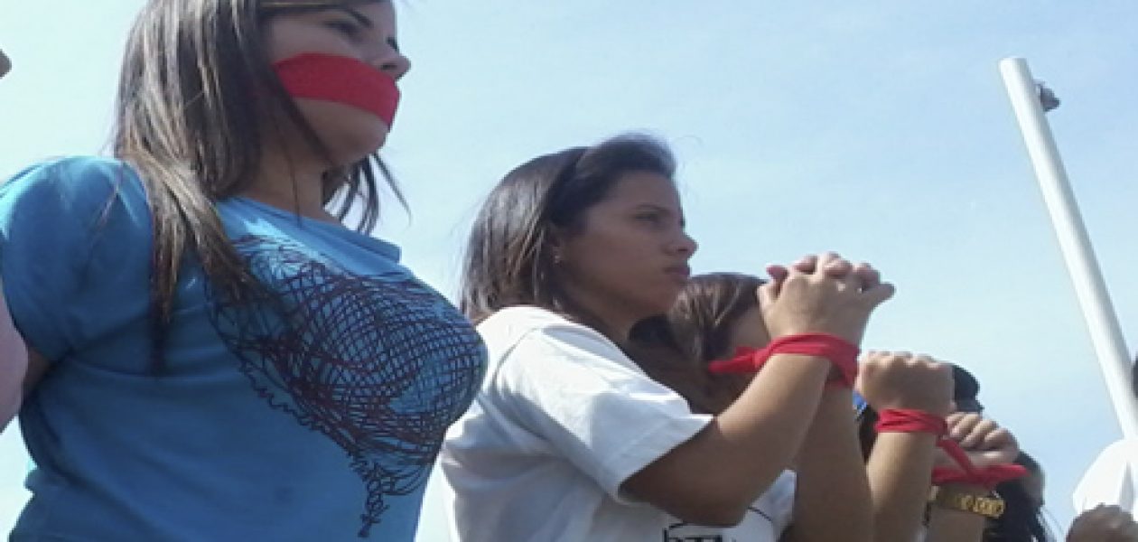 Estudiantes exigen liberación de Manuel Rosales