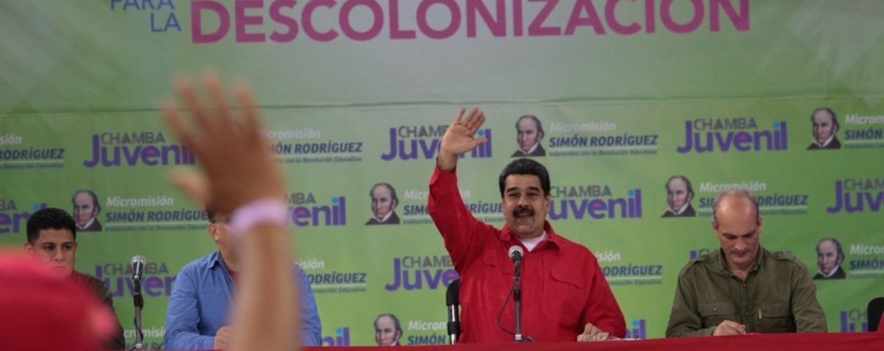 Conucos en las escuelas: La nueva forma de superar la era petrolera, según Maduro