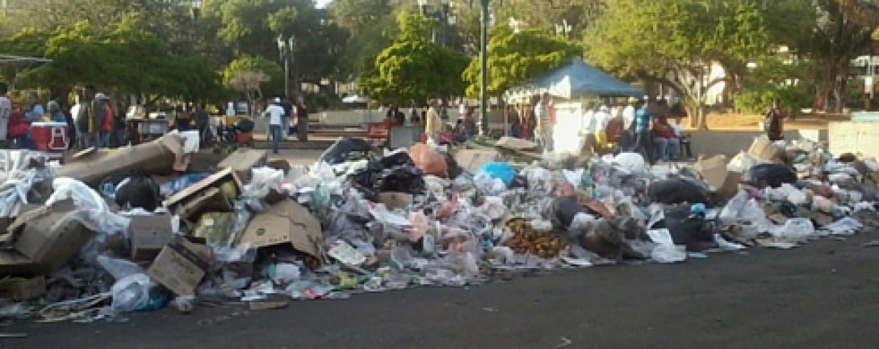 Basura en Maracaibo: Eveling Trejo se las cantó a Arias Cárdenas