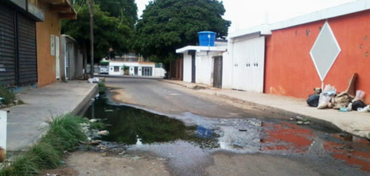 Enfermedades proliferan en Maracaibo por bote de aguas negras