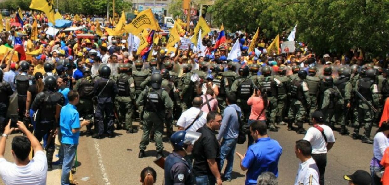 Marcha al CNE en Zulia fue impedida por cuerpos de seguridad