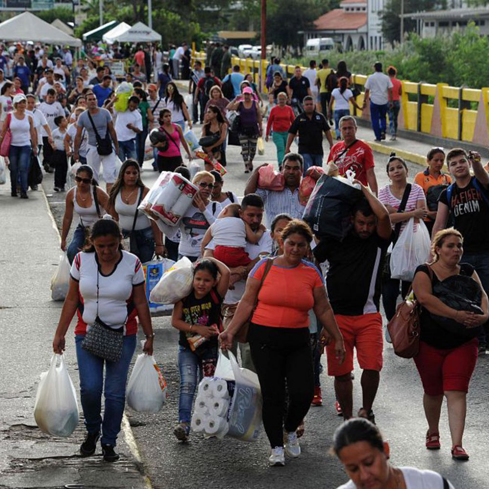 Más de 280 mil venezolanos han cruzado la frontera de Colombia con Ecuador