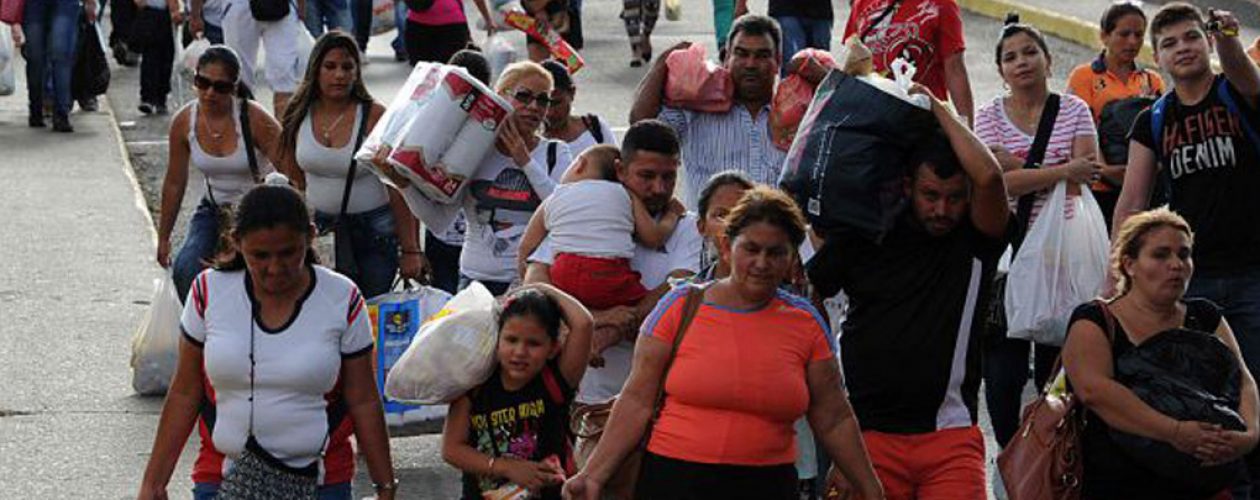 Más de 280 mil venezolanos han cruzado la frontera de Colombia con Ecuador