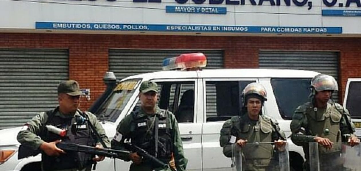 Militares custodian abastos y supermercados por amenazas de saqueos