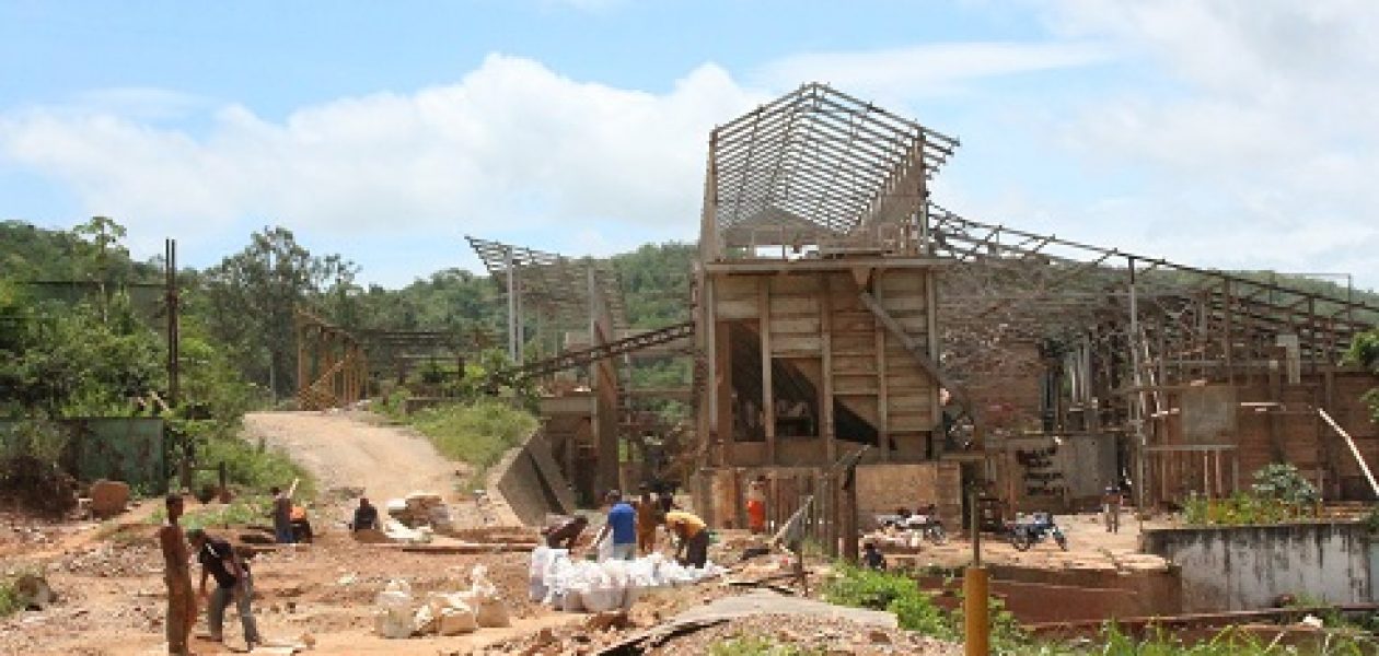 Militarizan minas por concesiones para explotación del Arco Minero