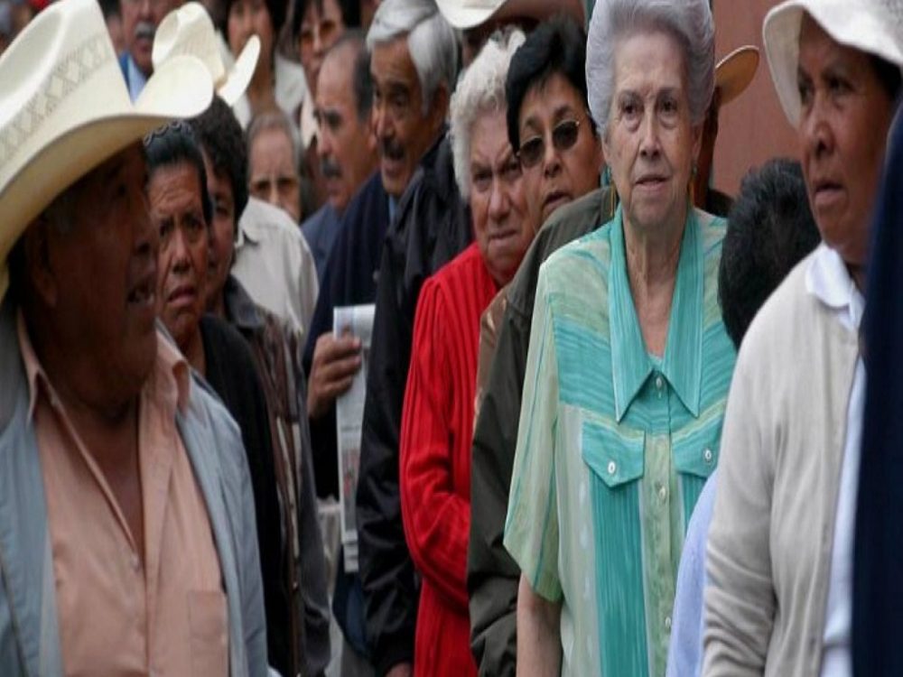 Manifestaron pensionados en Carabobo por falta de efectivo