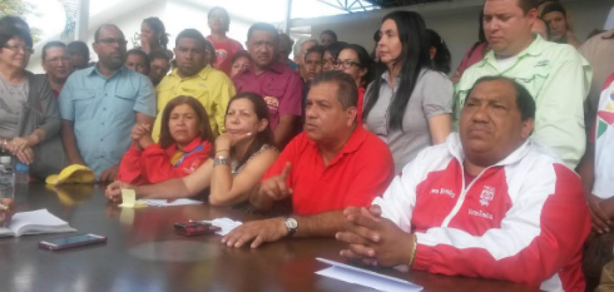 PSUV insiste en que diputados opositores quitarán beneficios al pueblo