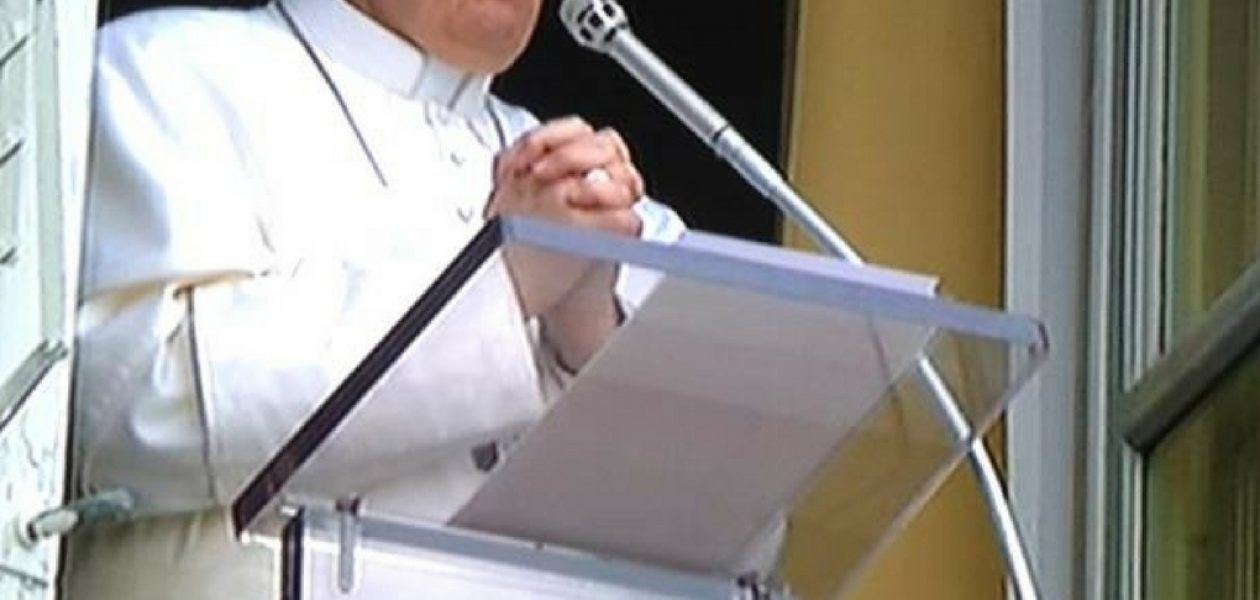 Papa Francisco bendijo a los venezolanos durante el Angelus