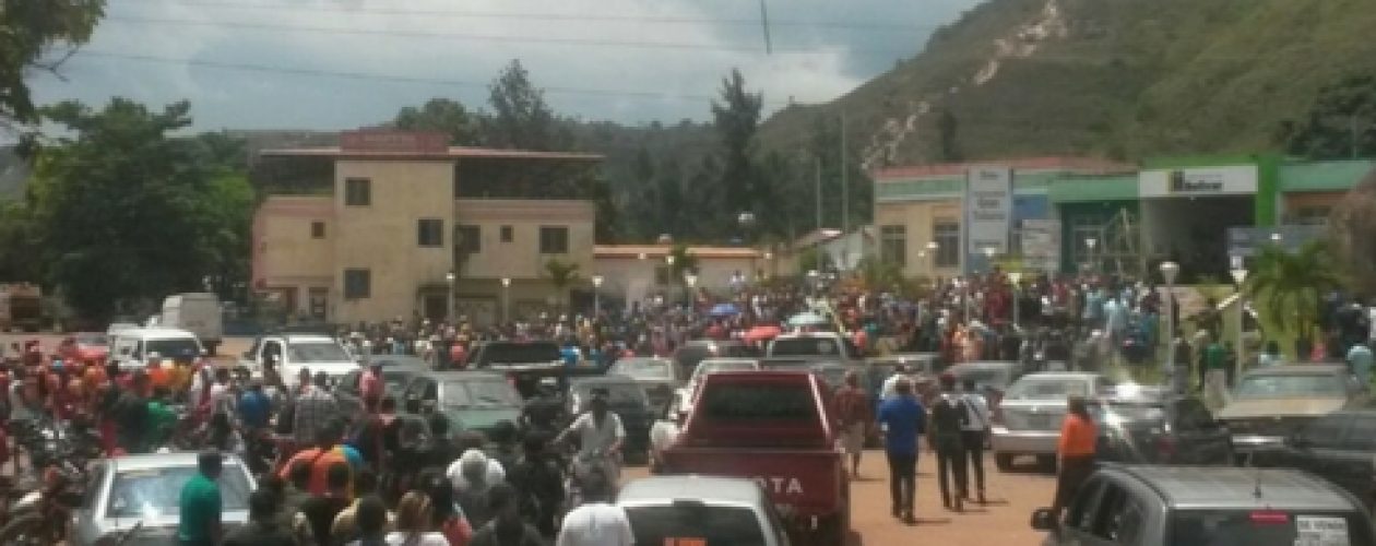 Caso de robo y asesinato en Santa Elena termina con expulsión de policías