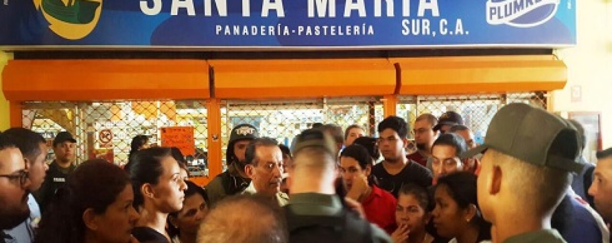 GNB dispersa violentamente protesta por comida y conato de saqueo