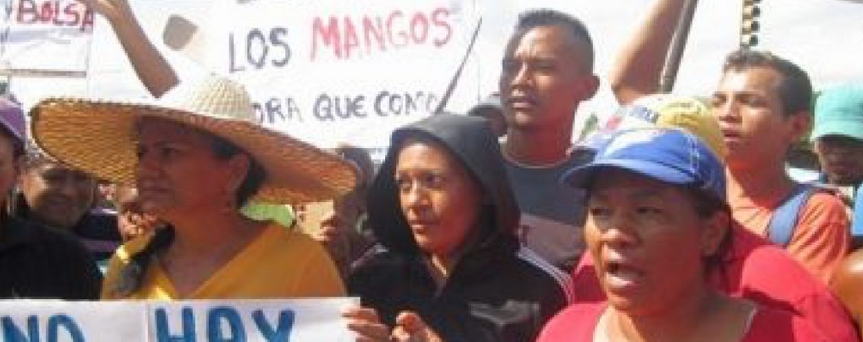 Continúan protestas por comida y agua pese a represión de la GNB