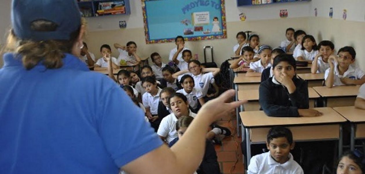 ¿Qué es el bullying? 42 colegios de Lechería reciben charlas