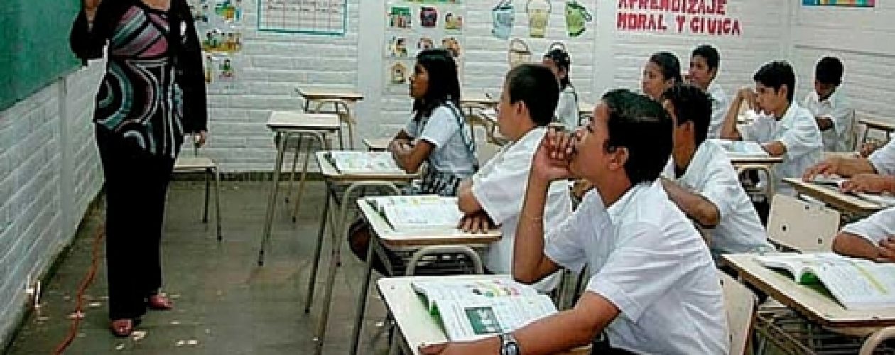 Racionamiento eléctrico genera graves deficiencias en graduandos 2016