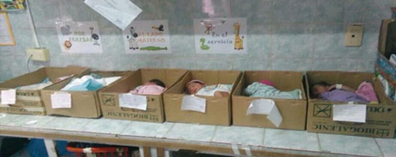 Bebés recién nacidos en cajas de cartón:  Denuncian caso ante Fiscalía