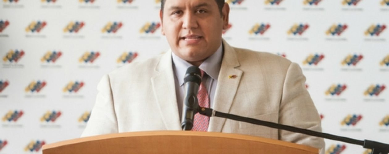 Rector Rondón se desliga de los lapsos anunciados por Tibisay Lucena