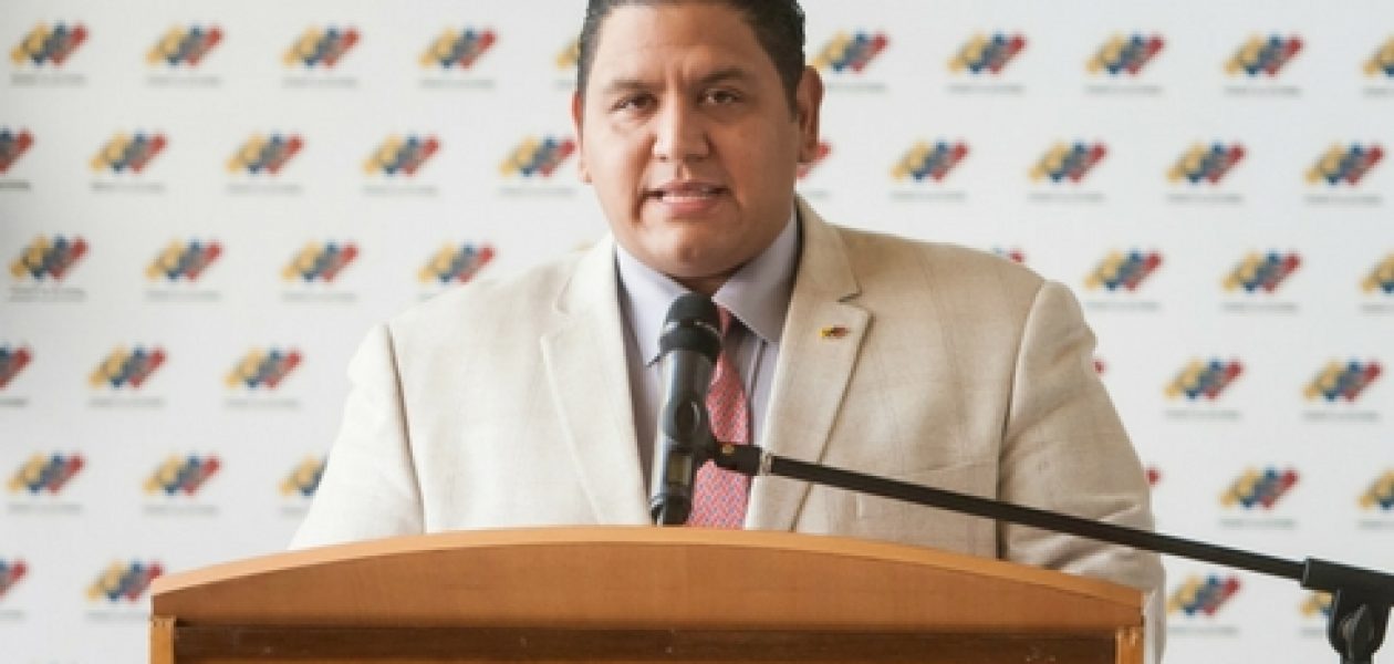 Rector Rondón se desliga de los lapsos anunciados por Tibisay Lucena